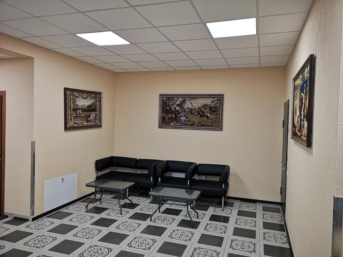 Отель Визит Pogreby (Brovary) Exterior foto