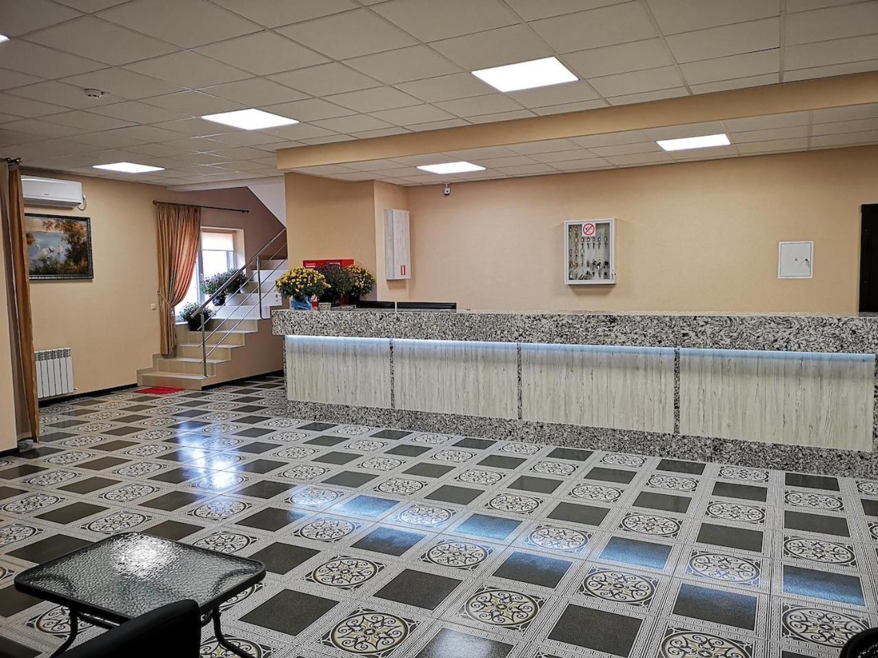 Отель Визит Pogreby (Brovary) Exterior foto